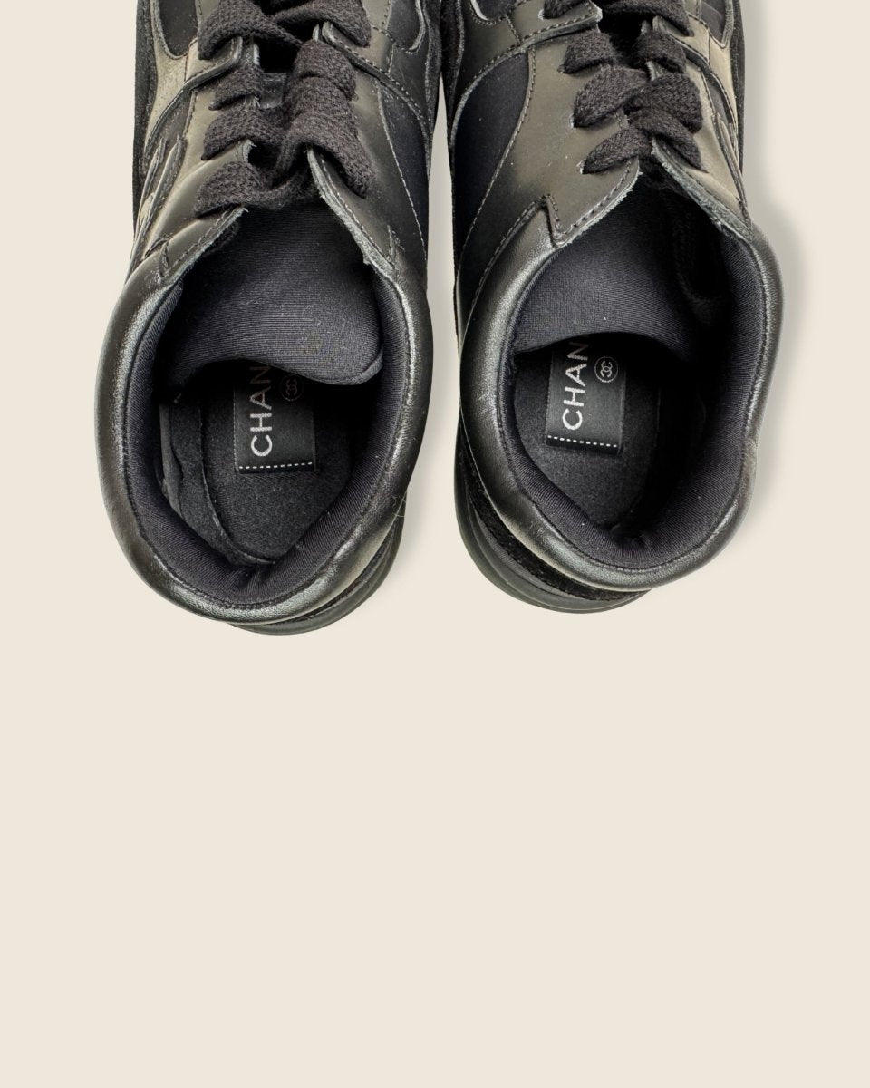 Chanel - Black Suede And Leather CC Low Top Sneakers - Preloved Pieces