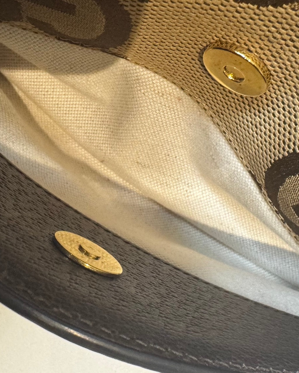 Gucci Jumbo GG Canvas Messenger Bag