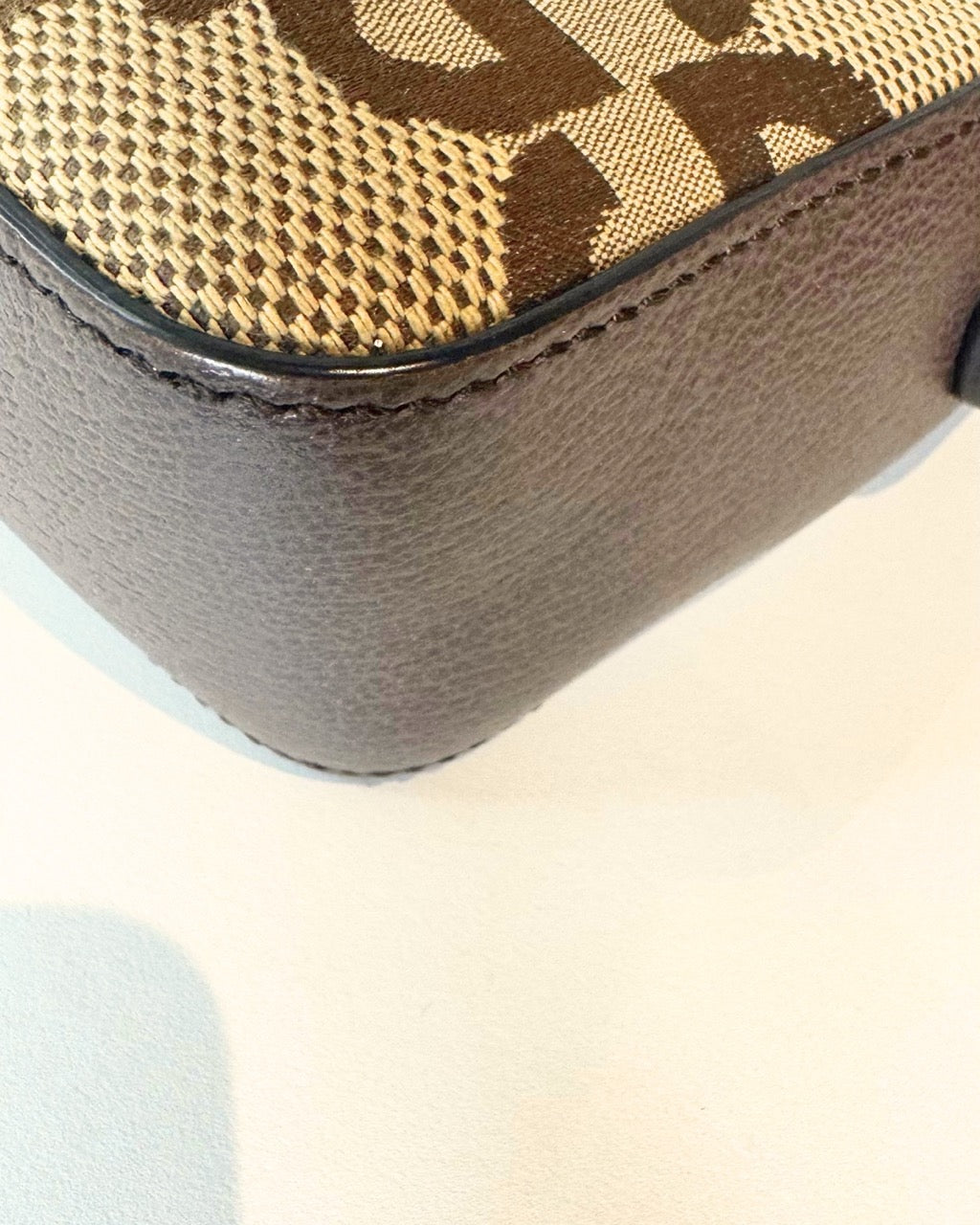 Gucci Jumbo GG Canvas Messenger Bag