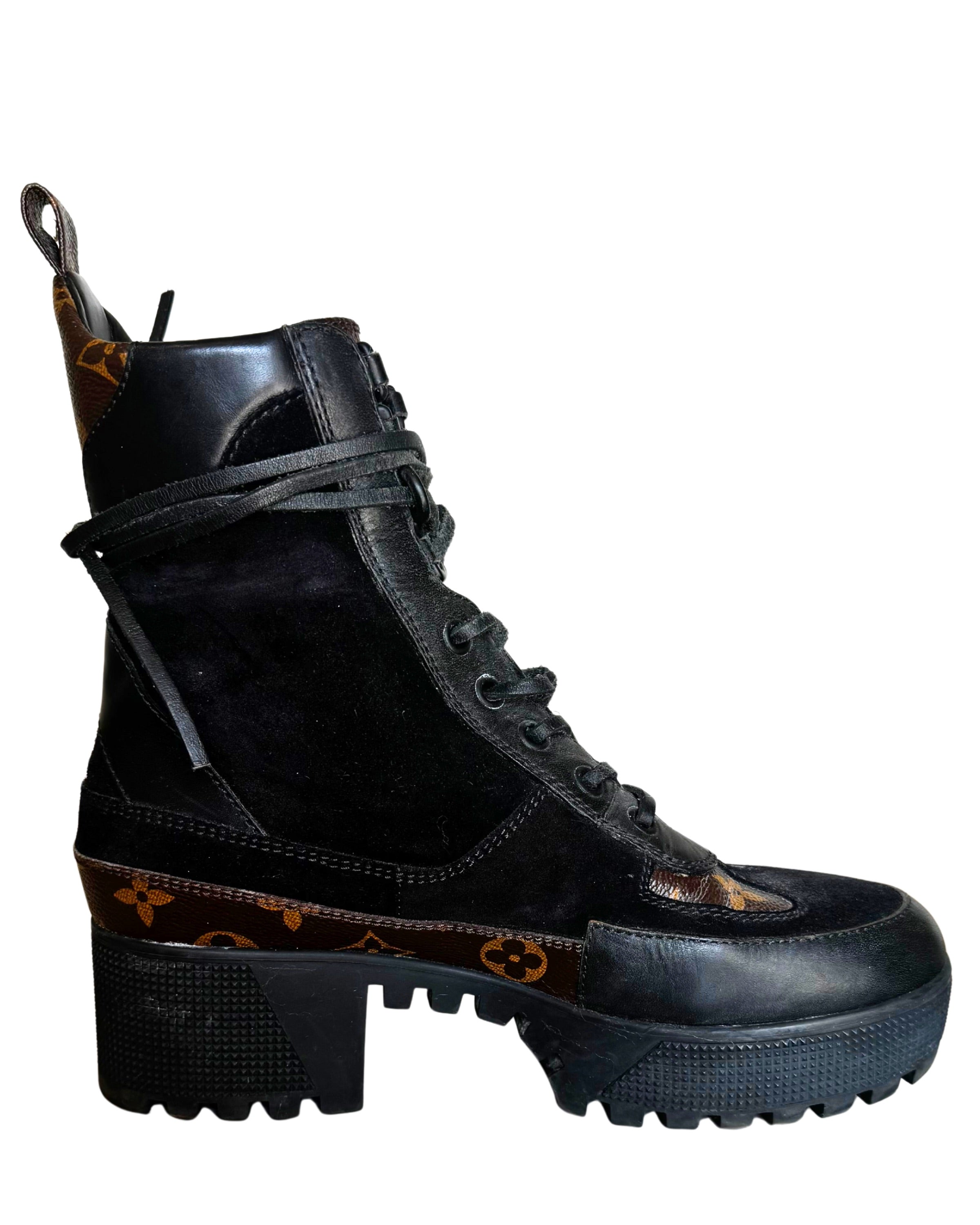 Laureate Desert Boots Monogram Zwart