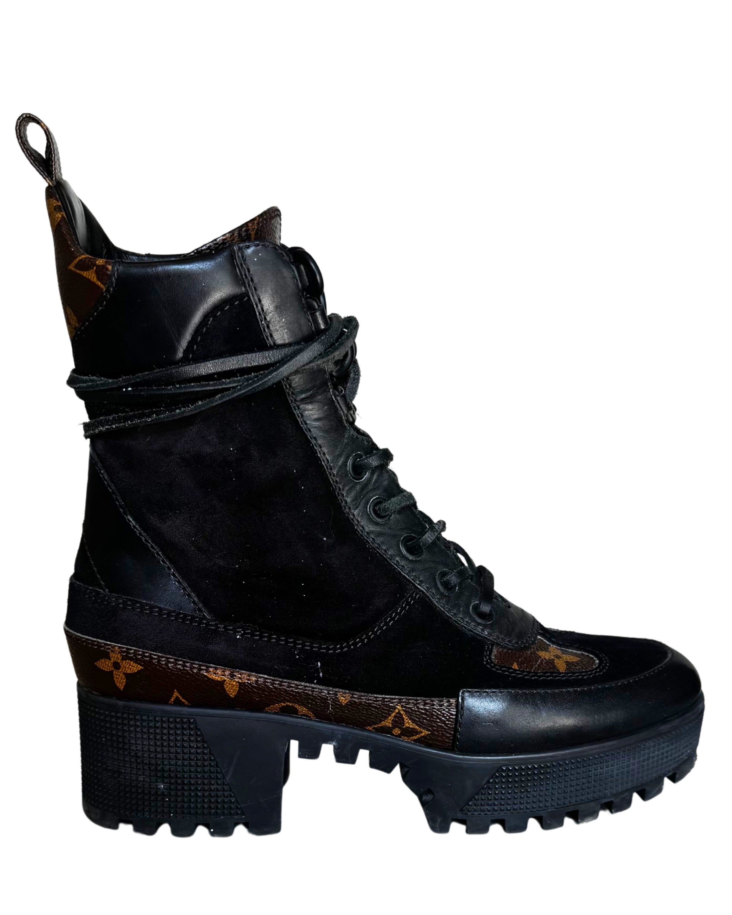 Laureate Desert Boots Monogram Zwart