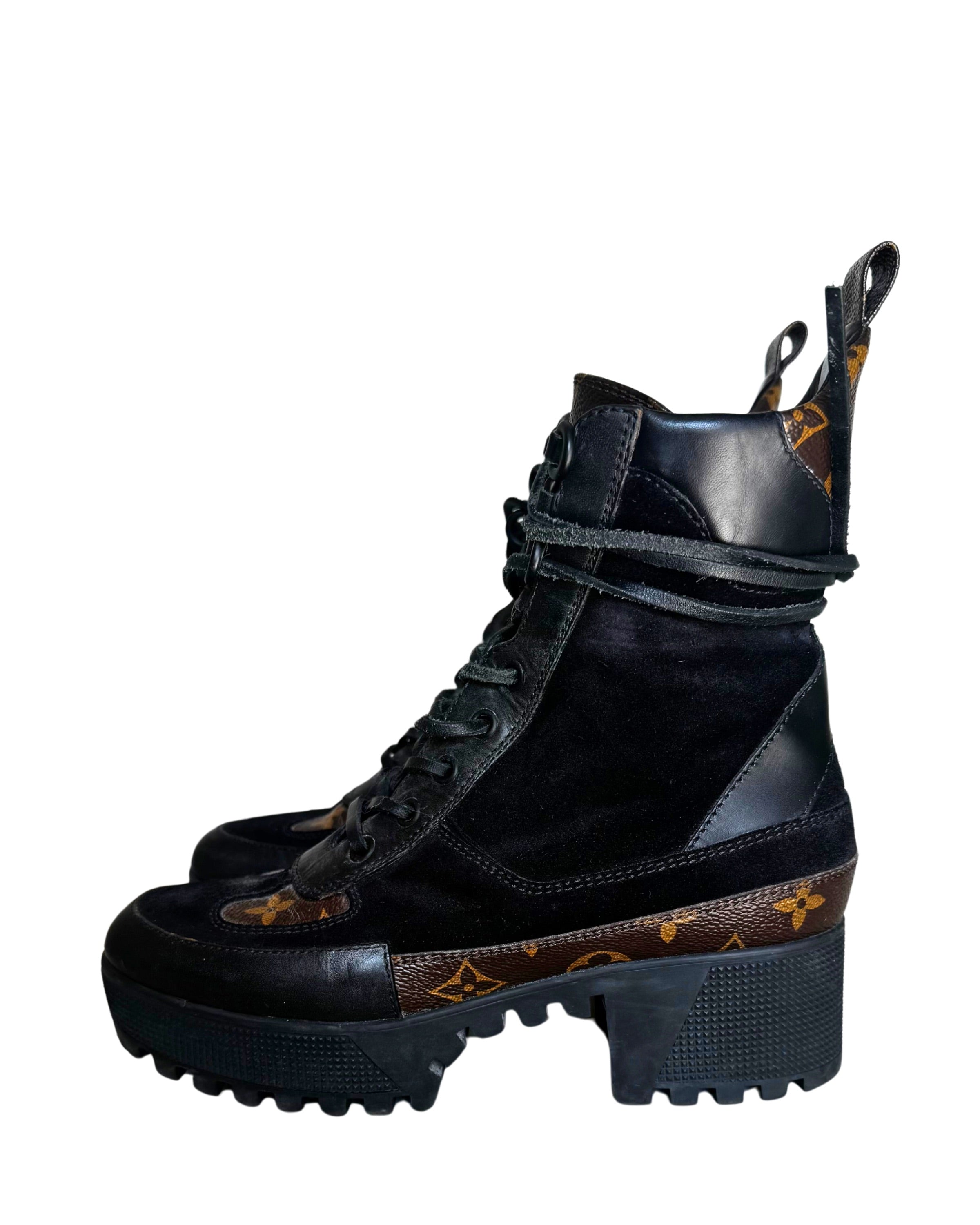 Laureate Desert Boots Monogram Zwart