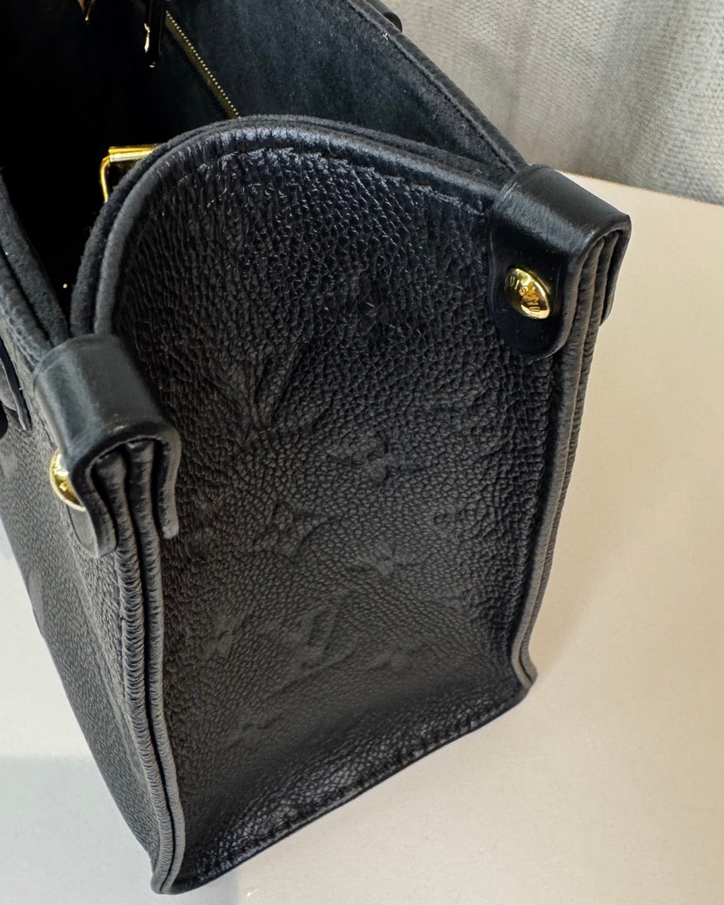 Louis Vuitton Onthego pm