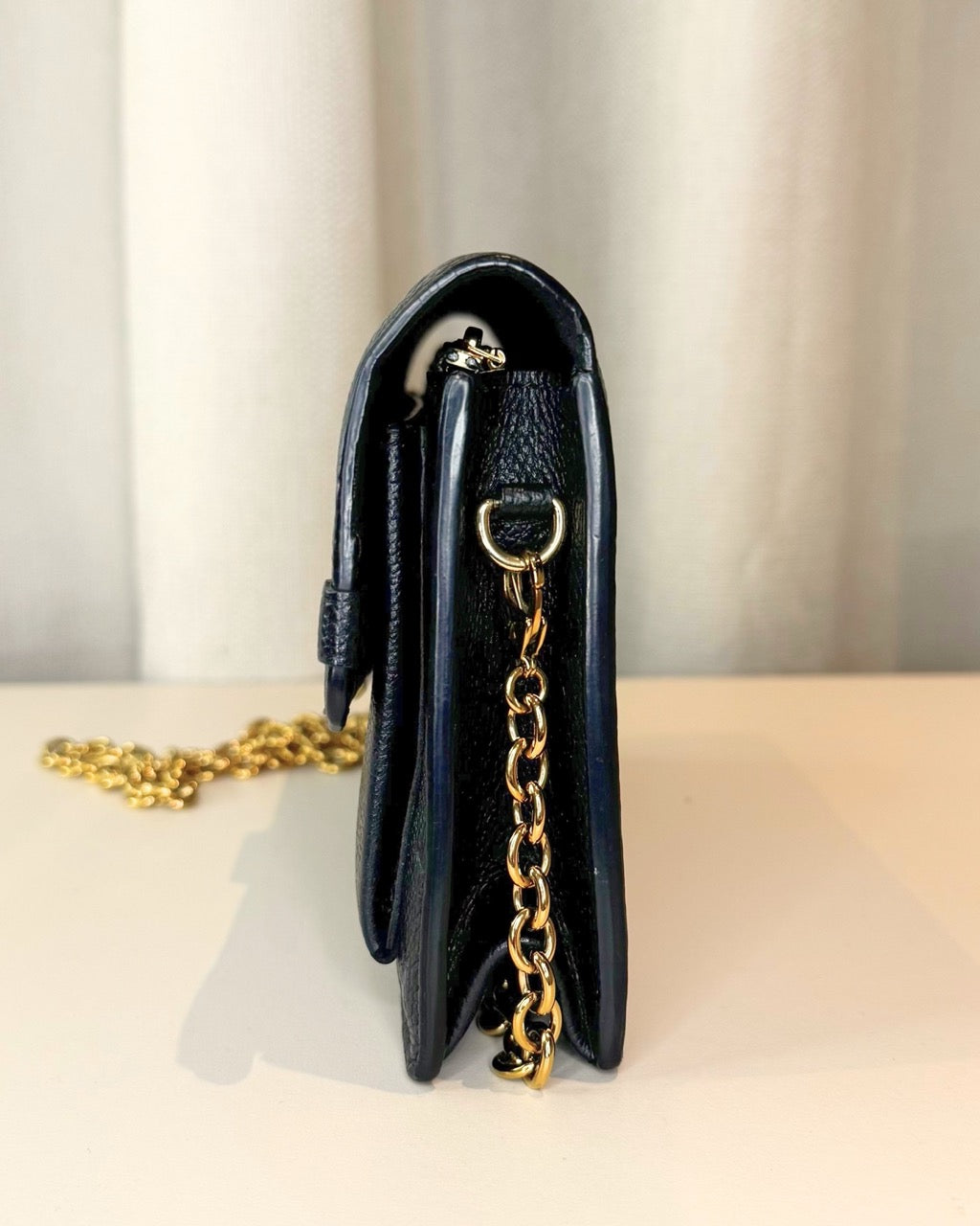Louis Vuitton Vavin Chain Wallet Zwart