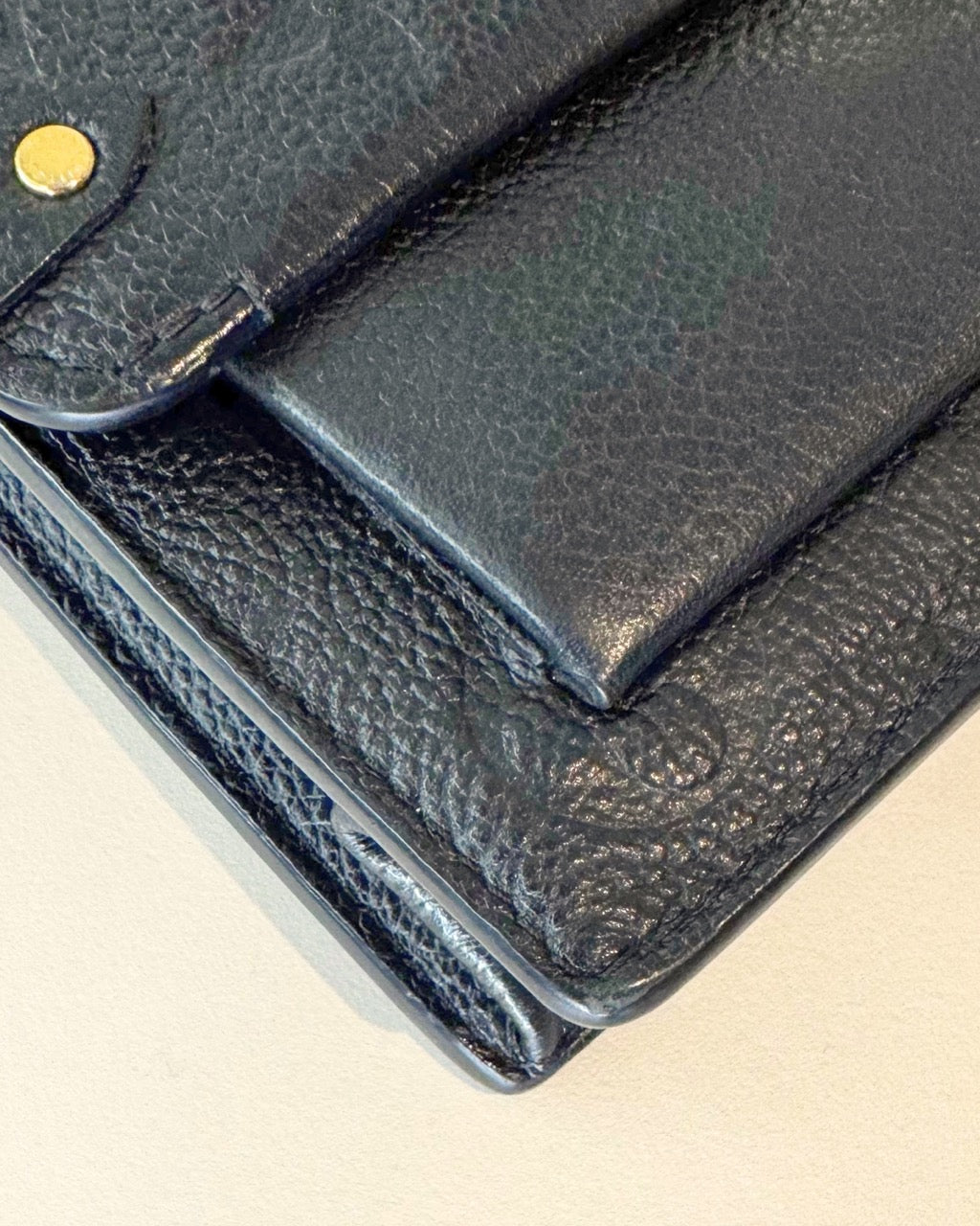 Louis Vuitton Vavin Chain Wallet Zwart
