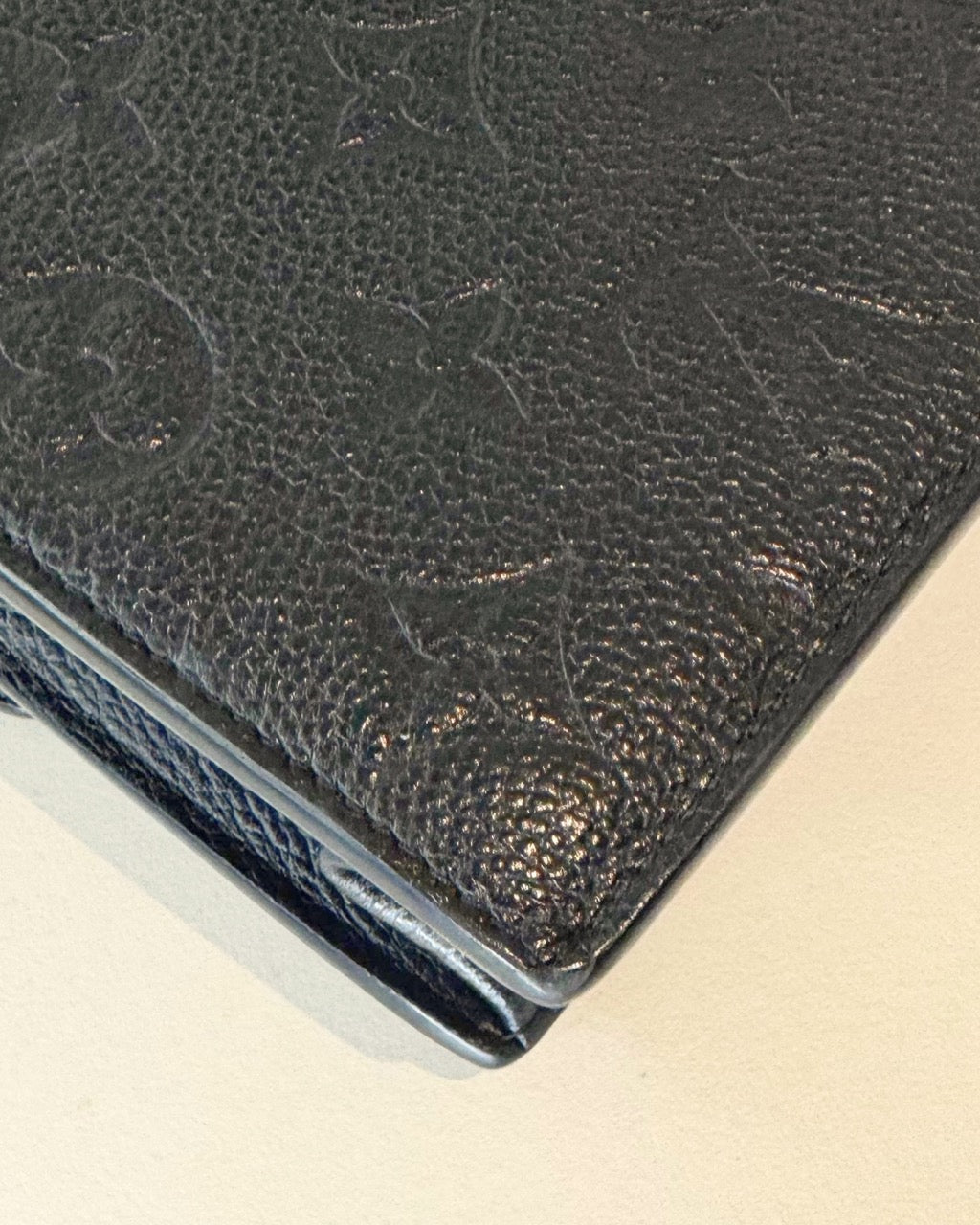 Louis Vuitton Vavin Chain Wallet Zwart