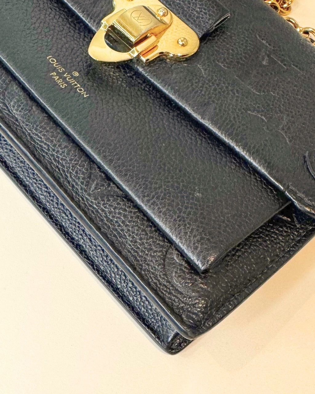 Louis Vuitton Vavin Chain Wallet Zwart
