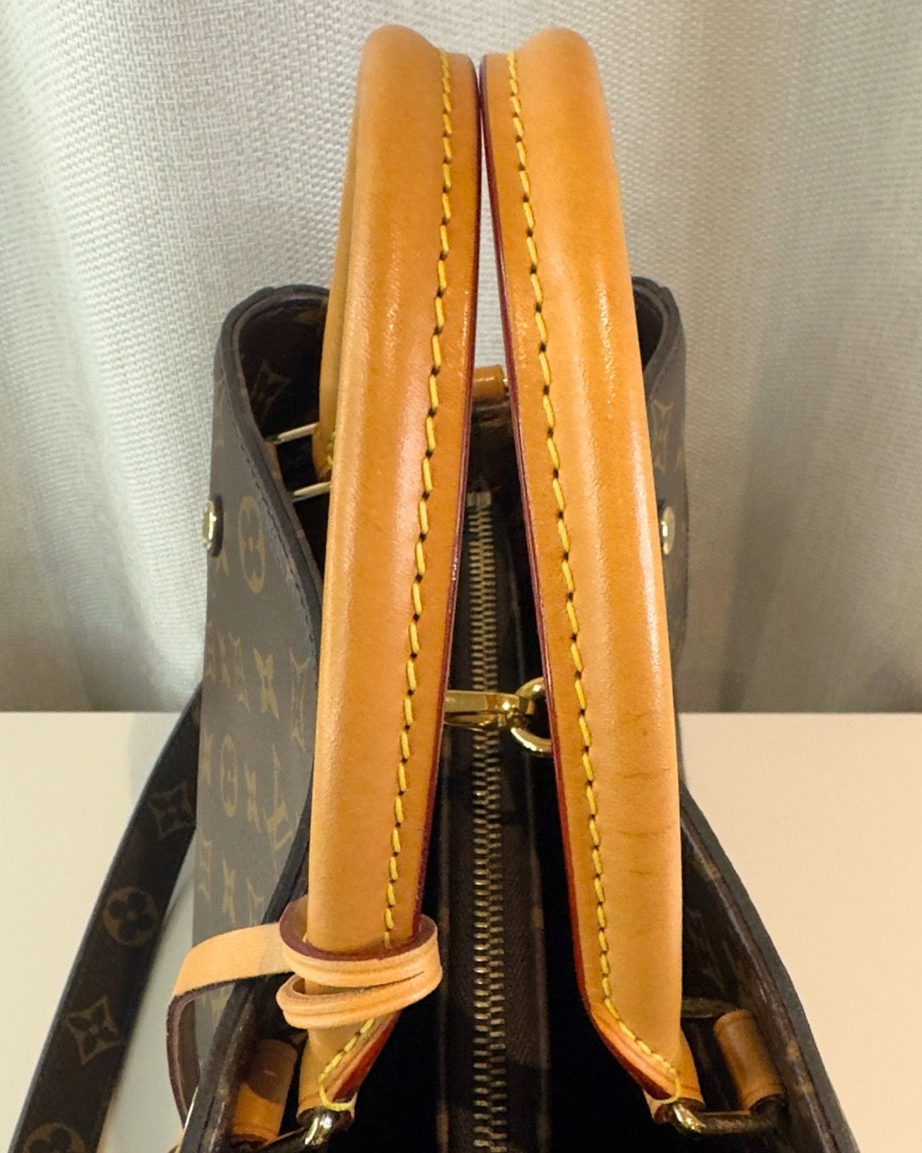Louis Vuitton Montaigne