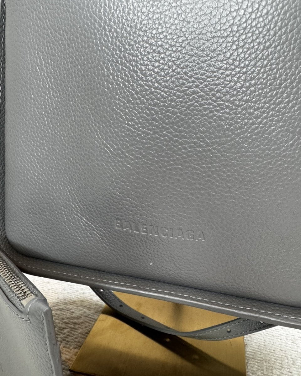 Balenciaga - 2.0 North - South Tote Bag Grijs - Preloved Pieces