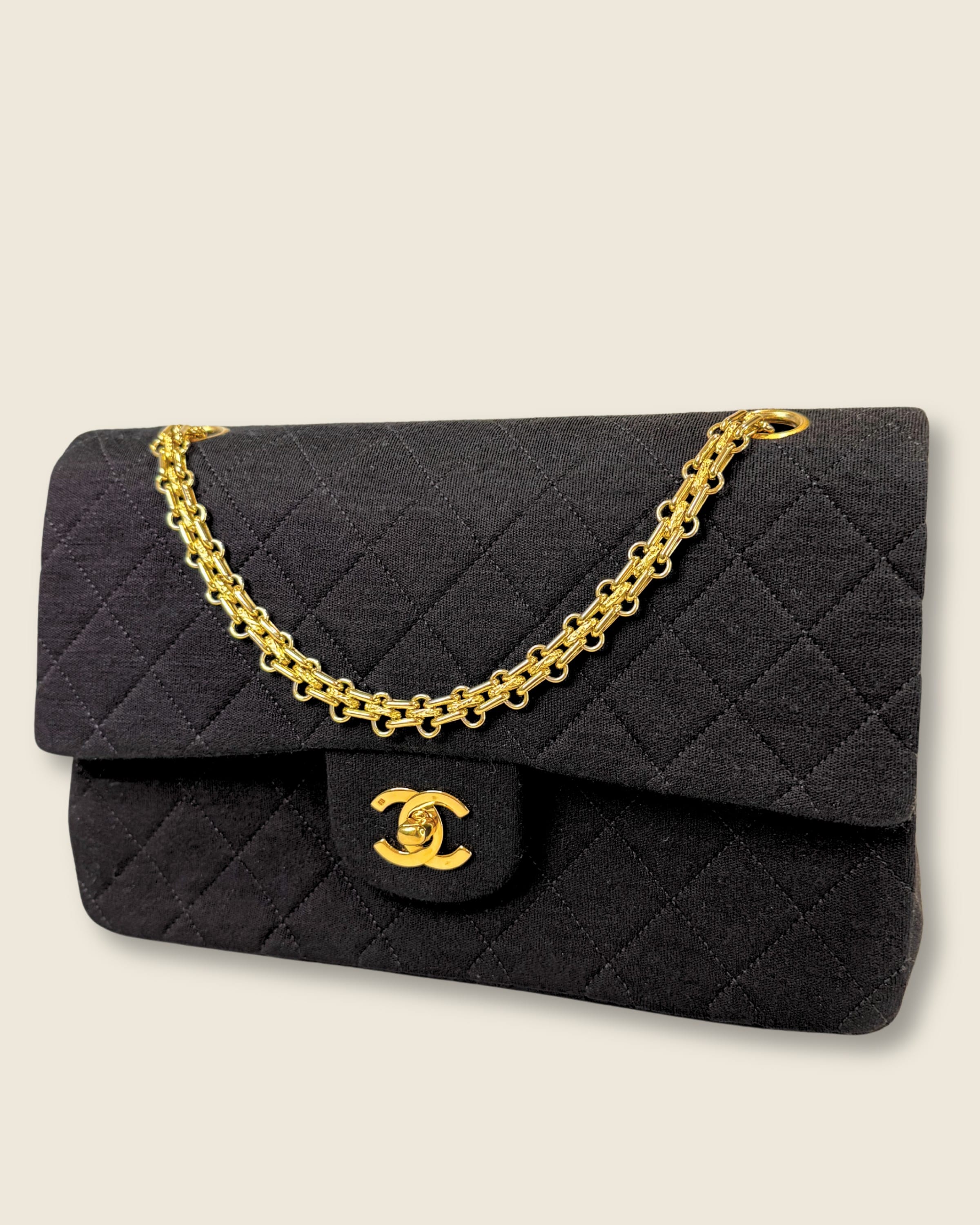 Chanel Classic Double Flap Bag Fabric Medium met 24k hardware in fabric