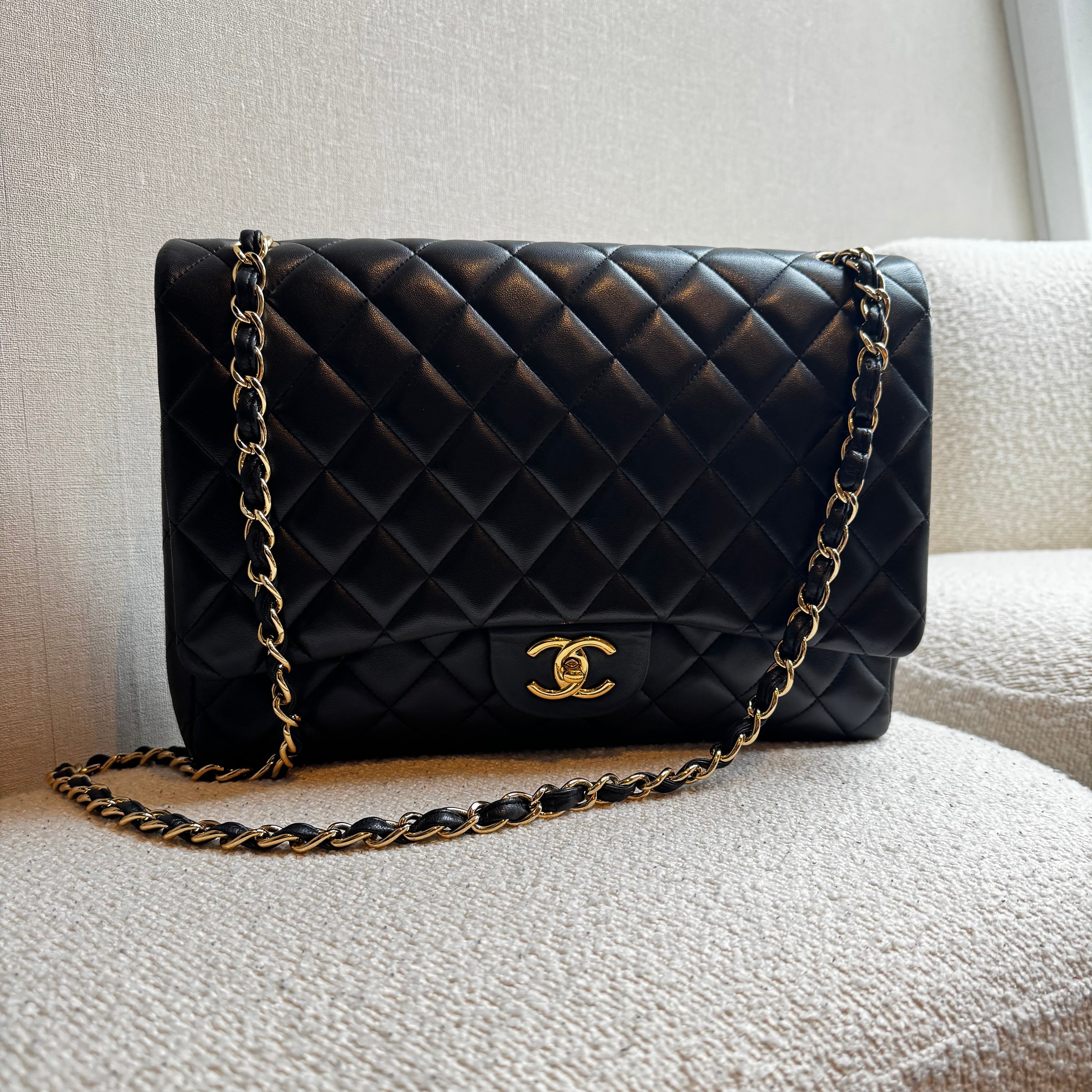 Chanel Double flap bag maxi met gouden hardware