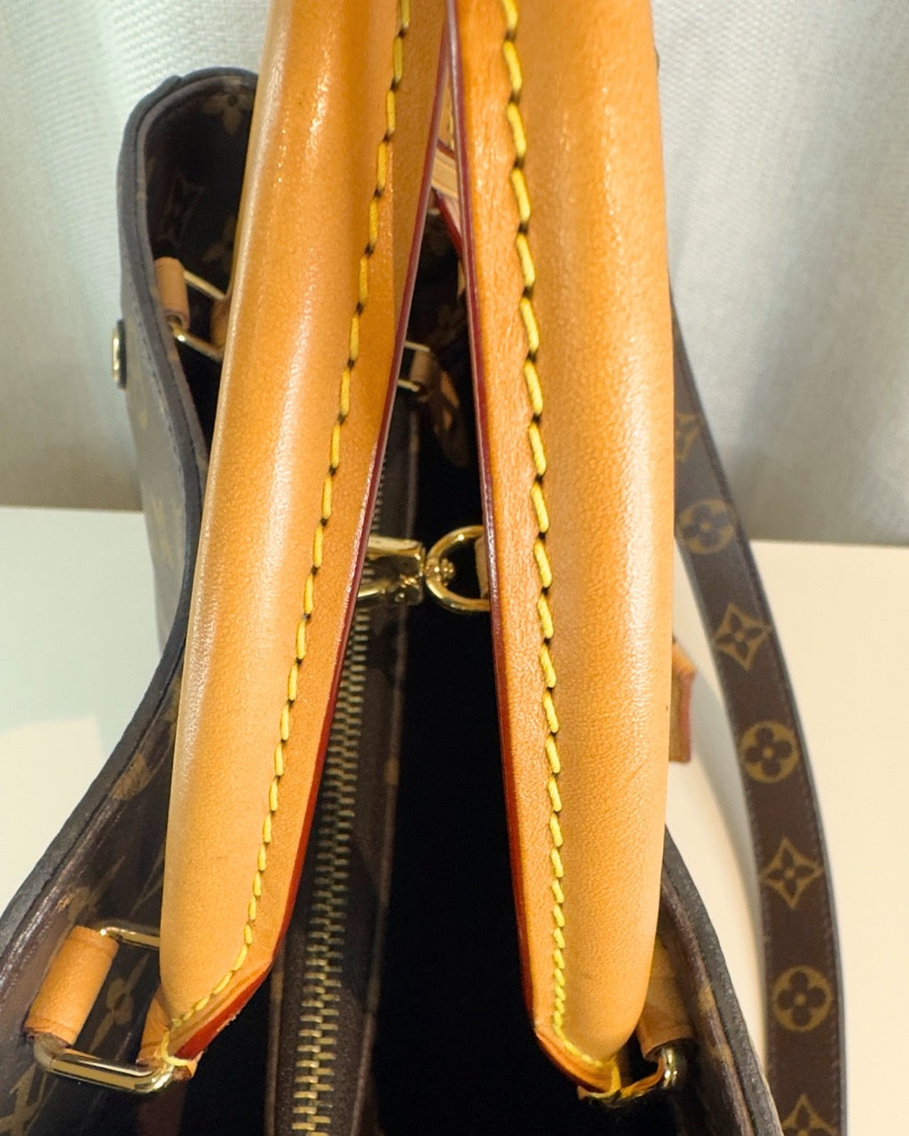 Louis Vuitton Montaigne