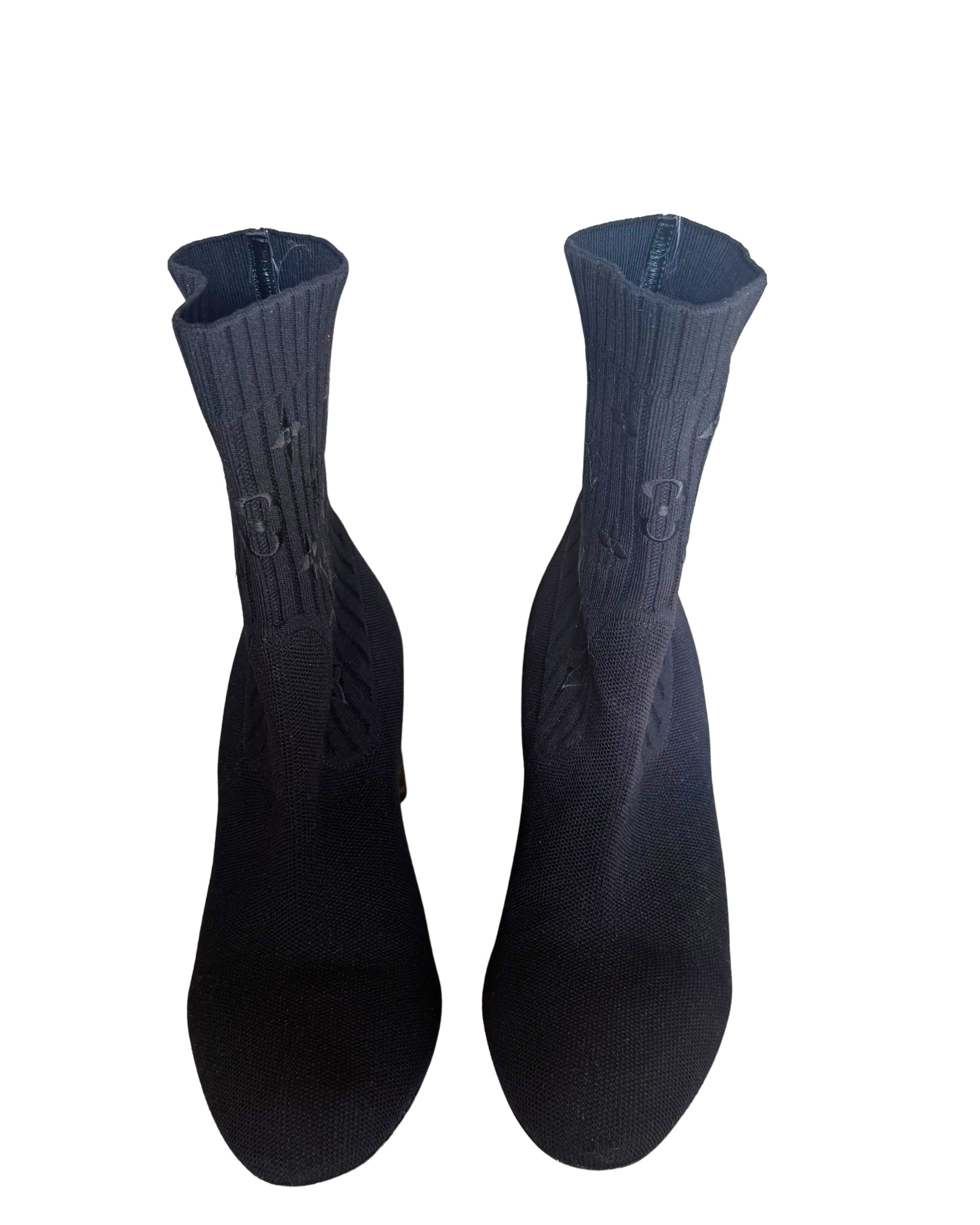 Silhouette Ankle Boots