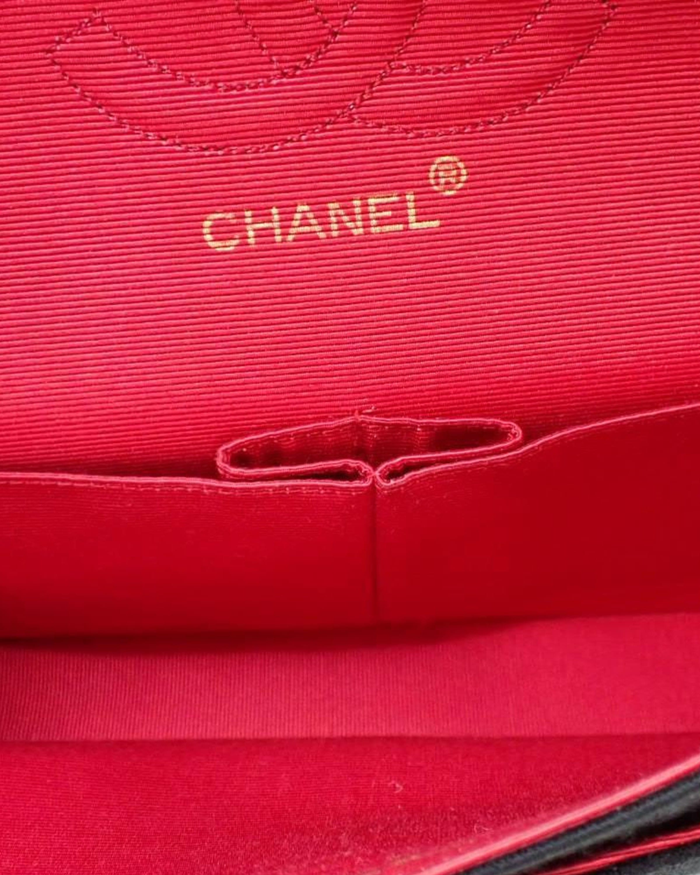 Chanel Classic Double Flap Bag Fabric Medium met 24k hardware binnenkant
